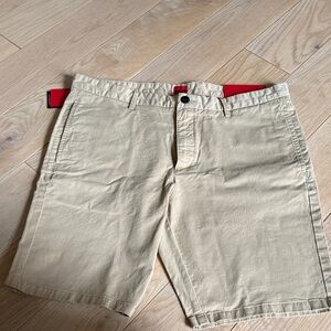 HUGO Men's Beige Flat Front Shorts